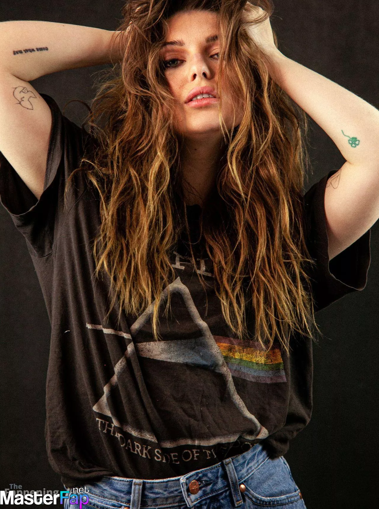 Samantha Hanratty Free Leaked Tits Picture