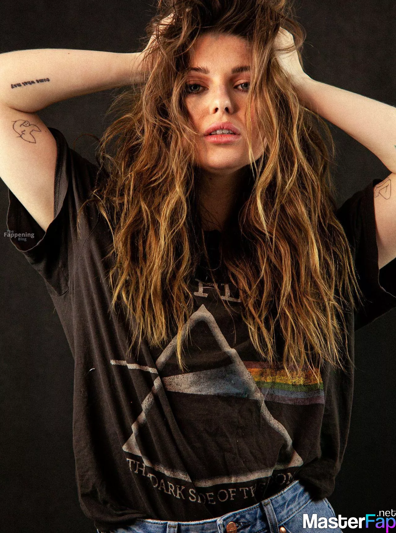 Samantha Hanratty Free Leaked Boobs Picture