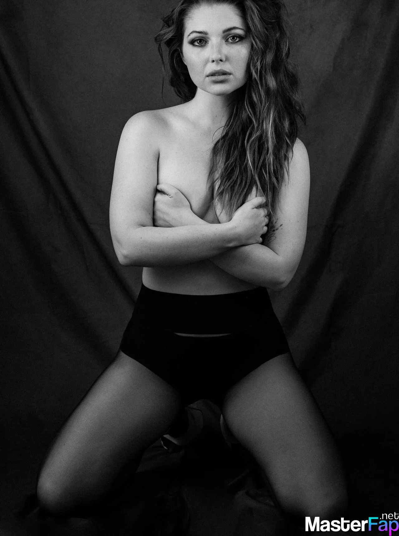 Samantha Hanratty Free Leaked Orgy Picture