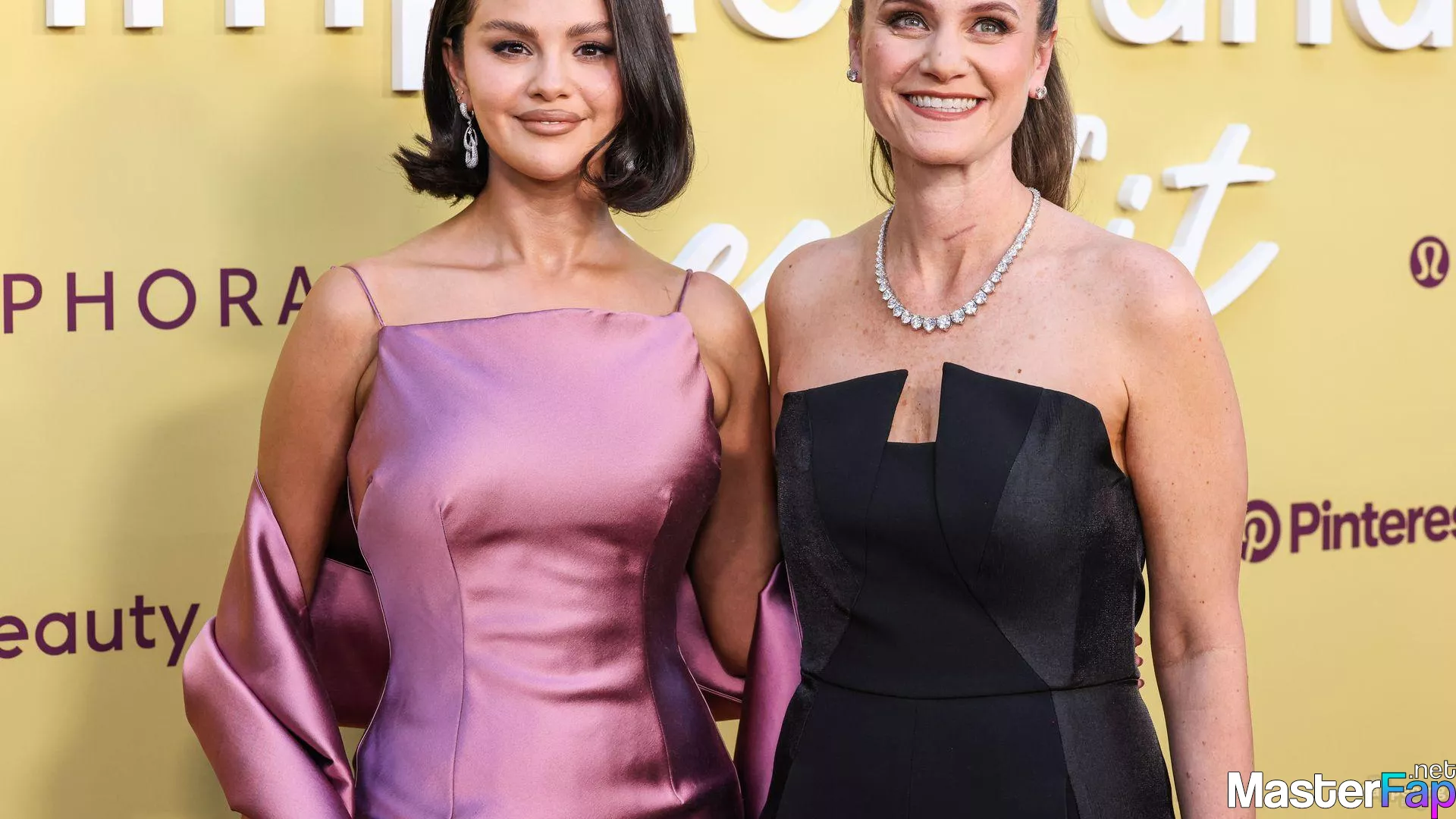 Selena Gomez Free Leaked Licking Picture