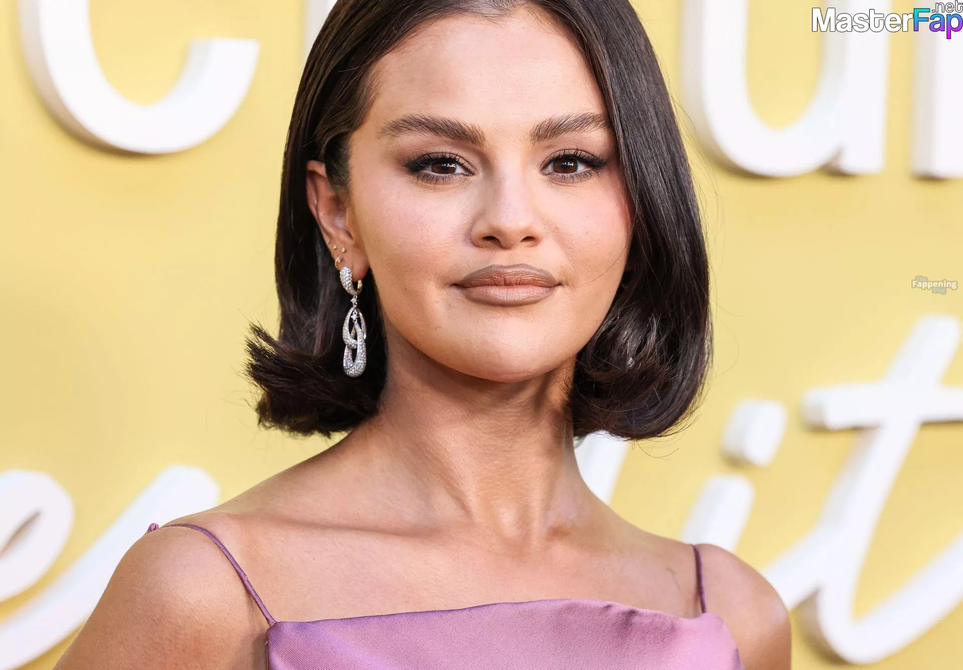 Selena Gomez Free Leaked Funny Picture