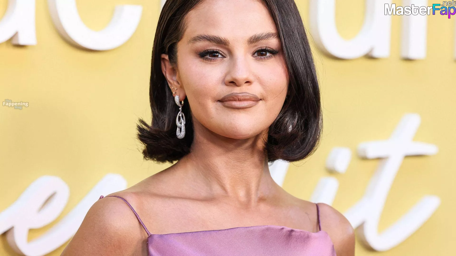 Selena Gomez Free Leaked Cosplay Picture