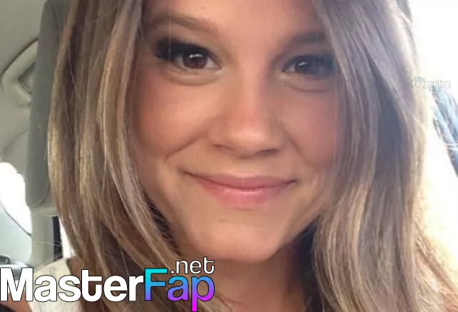 Sosie Bacon Free Leaked Tits Picture