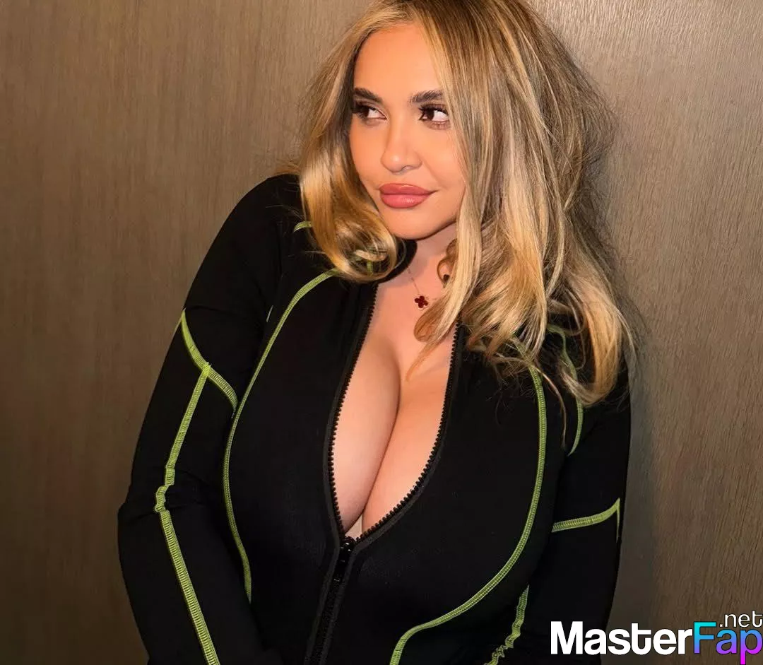 Stella Hudgens Free Leaked Ass Picture