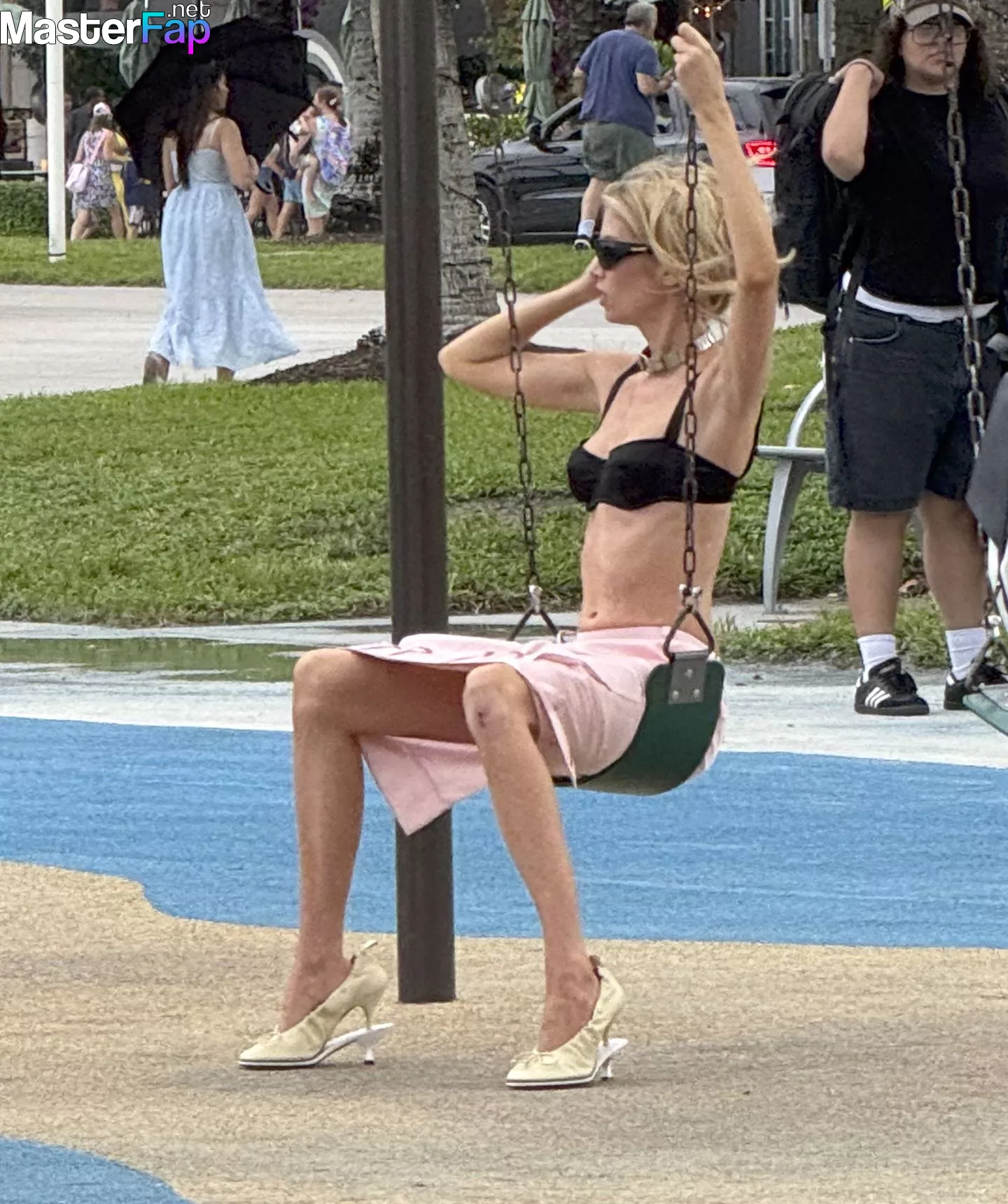 stella-maxwell