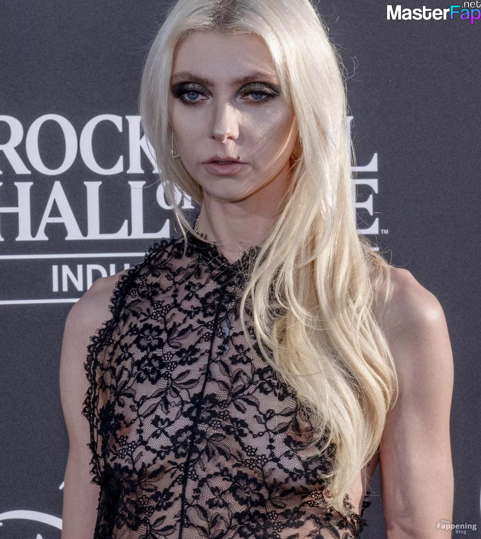 Taylor Momsen Free Leaked Vagina Picture