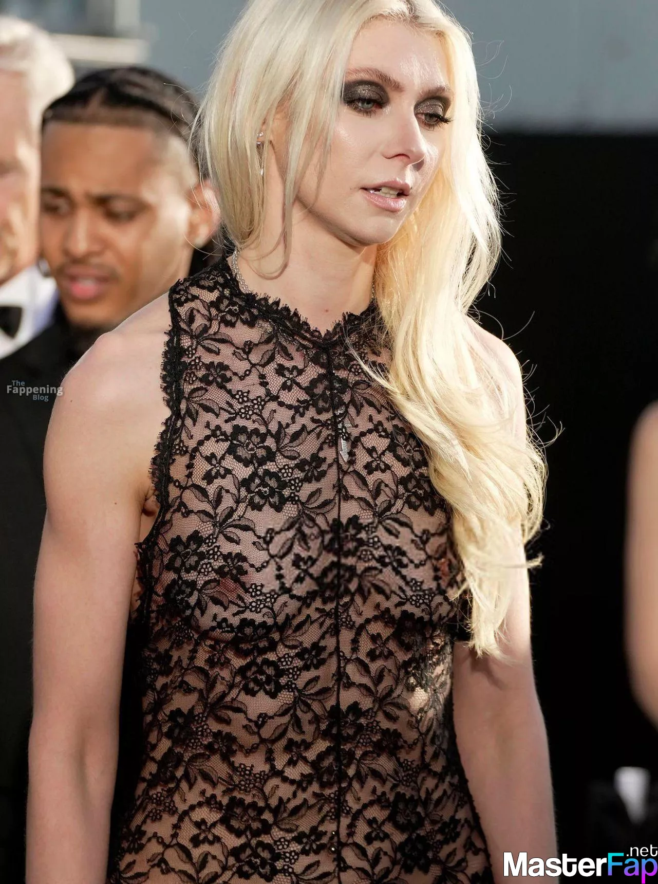 Taylor Momsen Free Leaked Lesbian leaks Picture