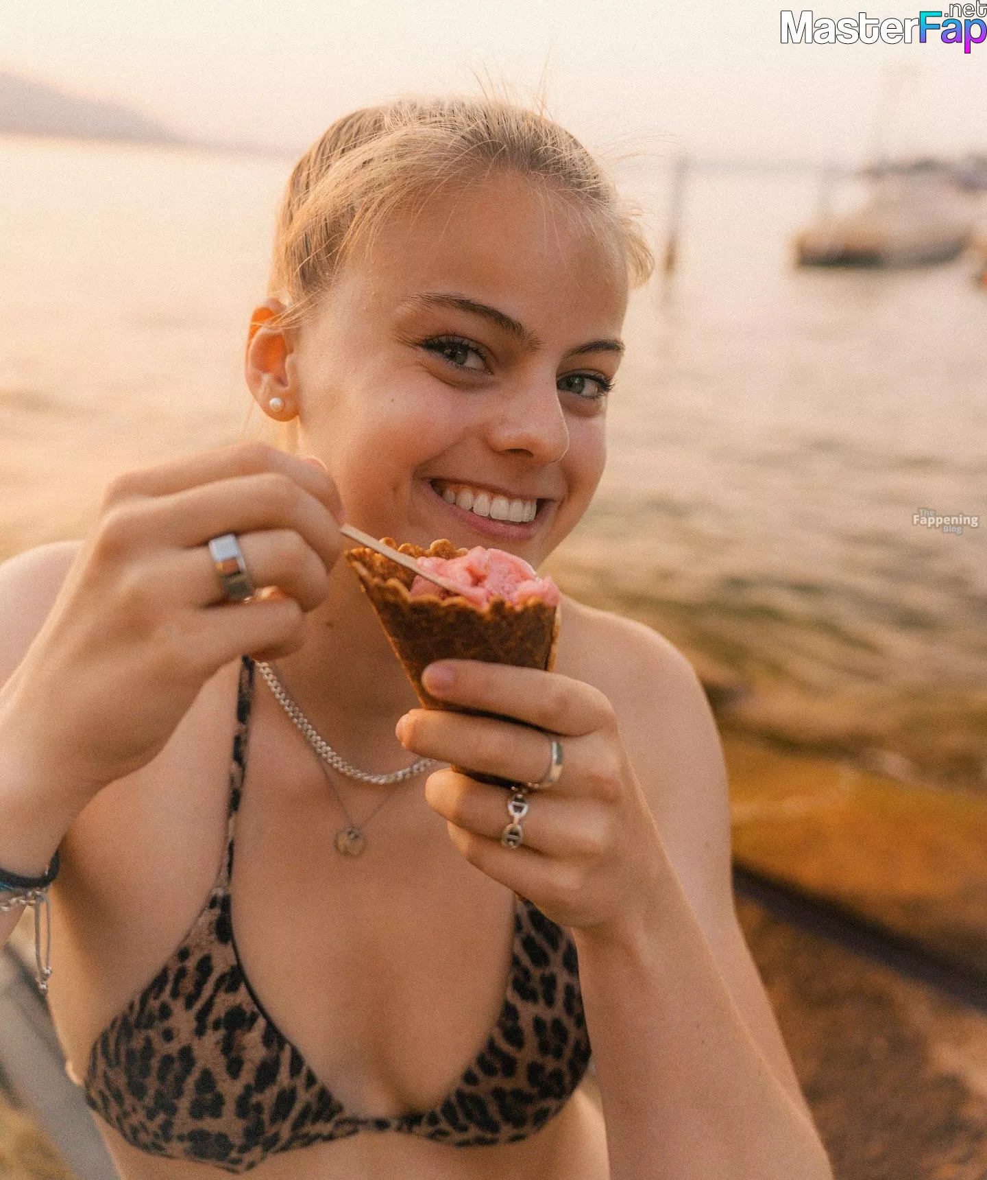 Tina Hausmann Free Leaked Tits Picture