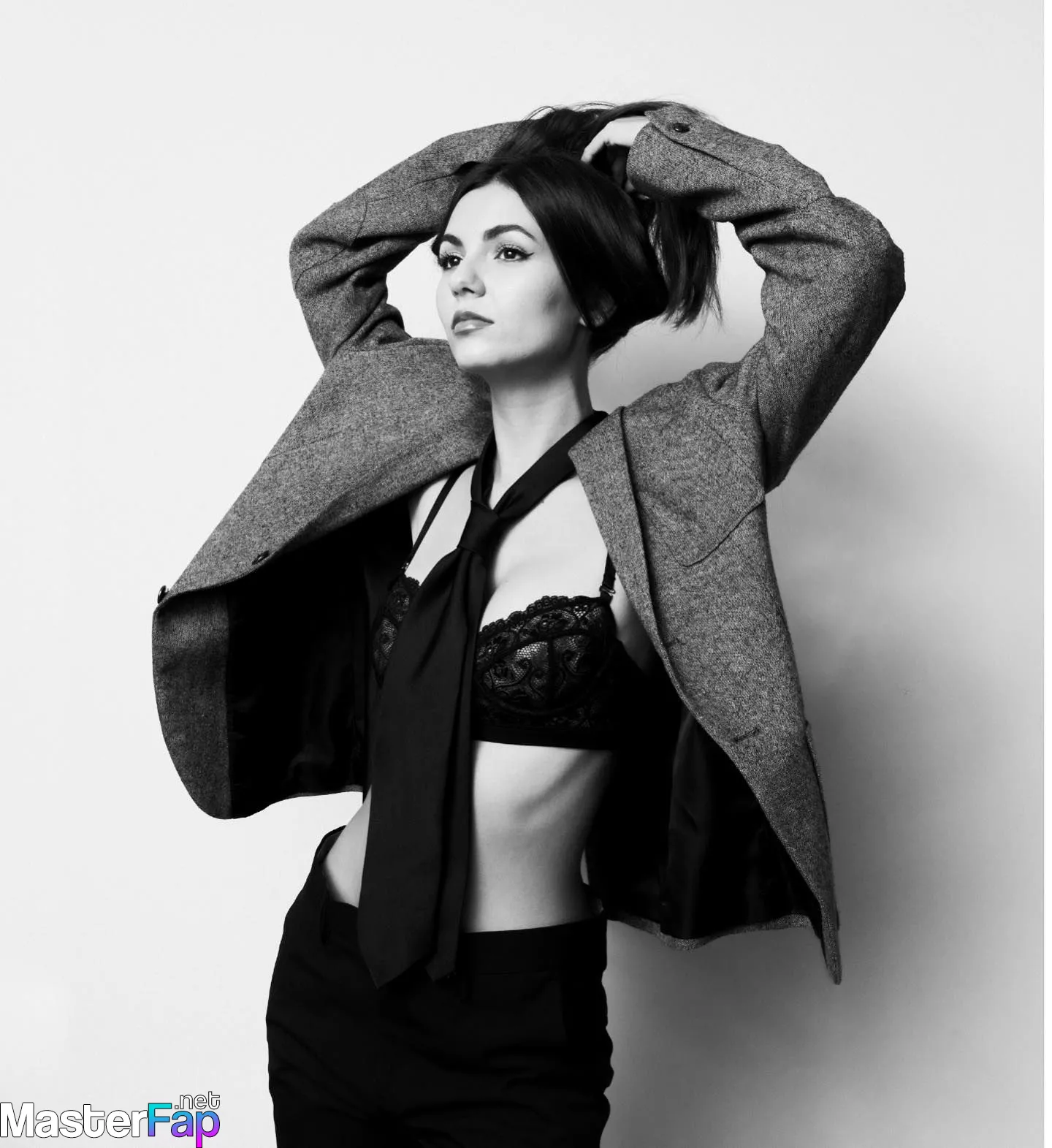 Victoria Justice Free 4 Nude Album Pictures.
