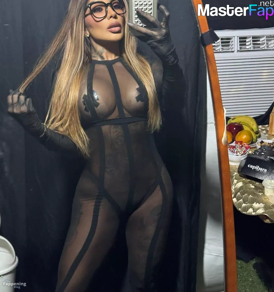 Yei Love Free Leaked Party Picture