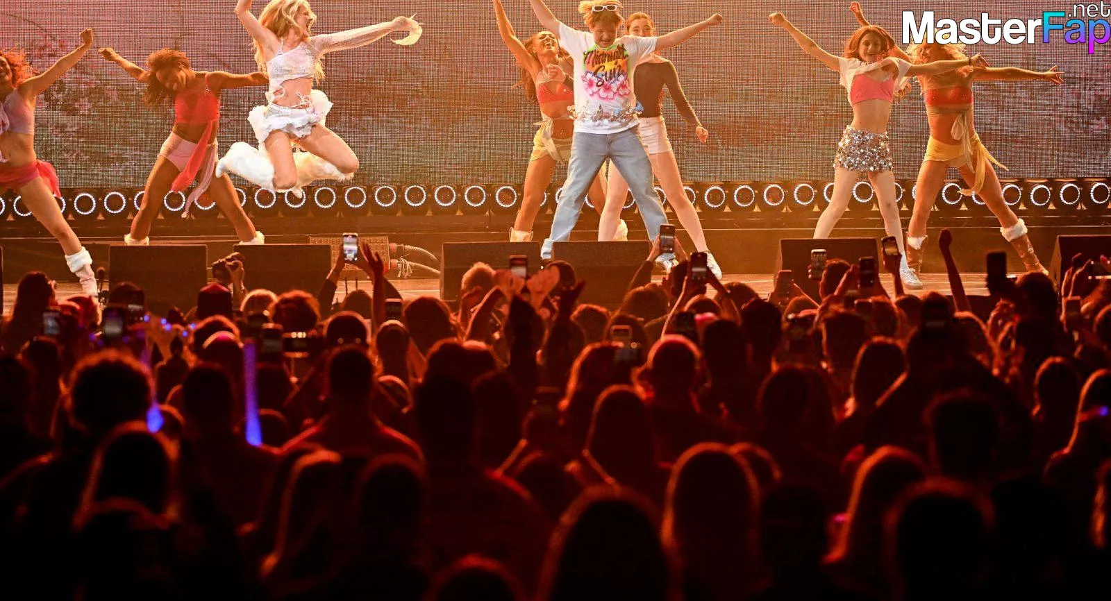 Zara Larsson Free Leaked Backstage Picture