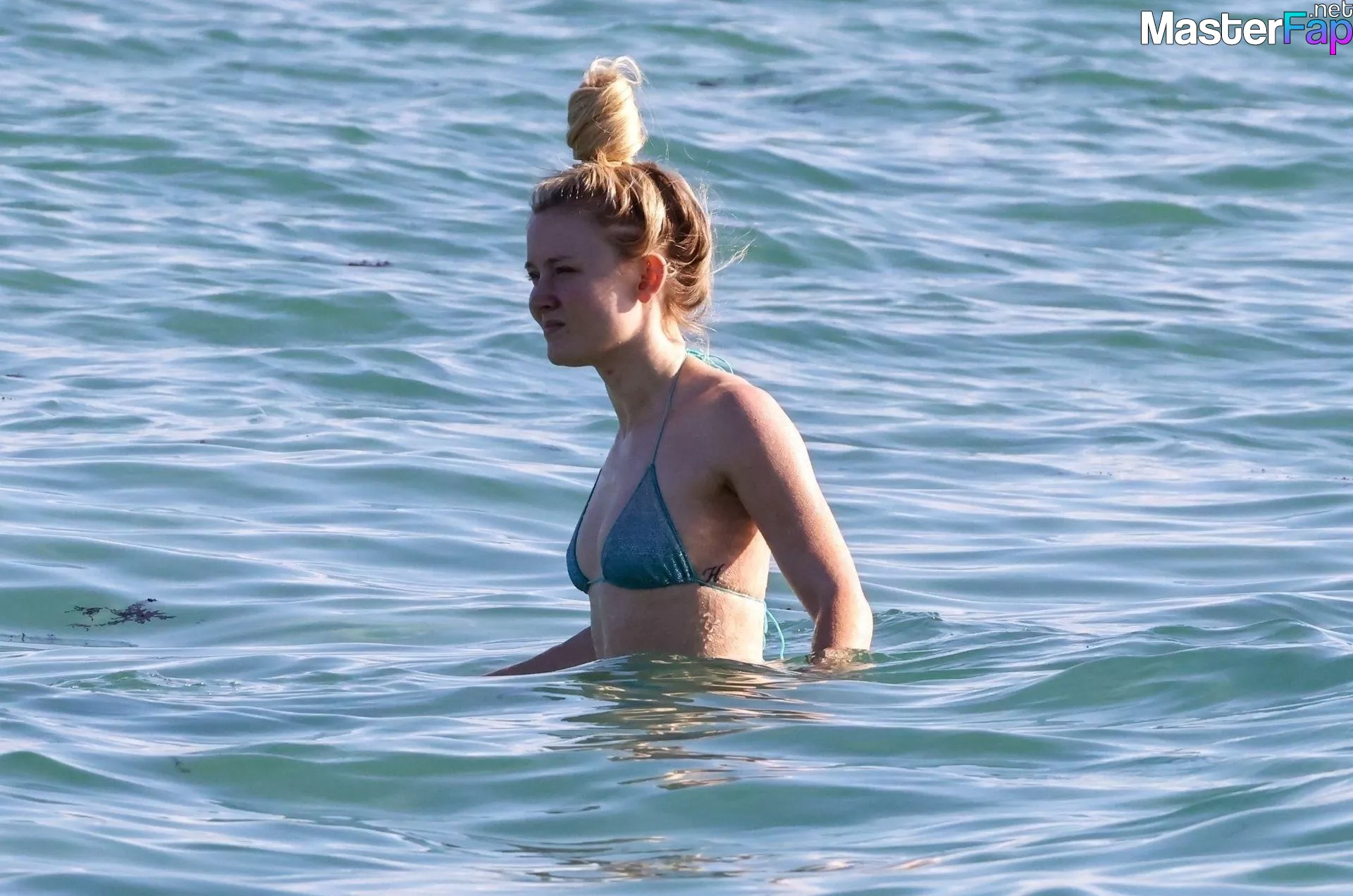 Zara Larsson Free Leaked Cosplay Picture