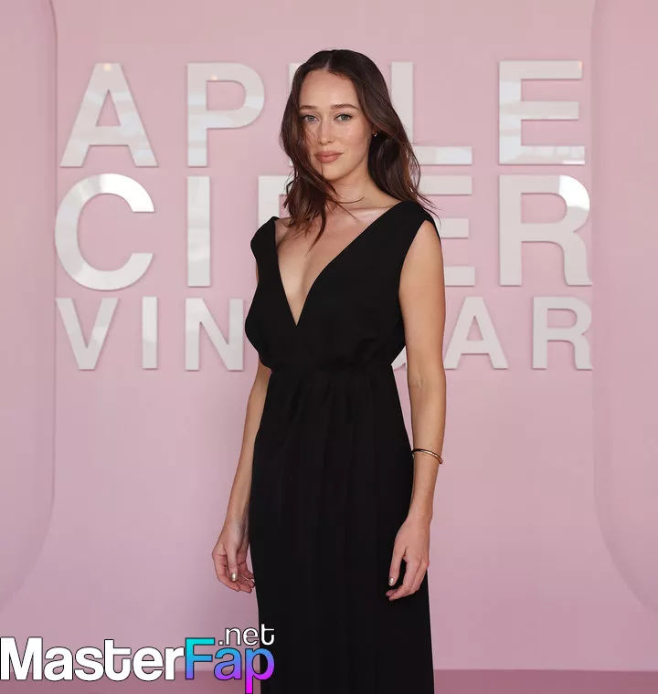 alycia-debnam-carey