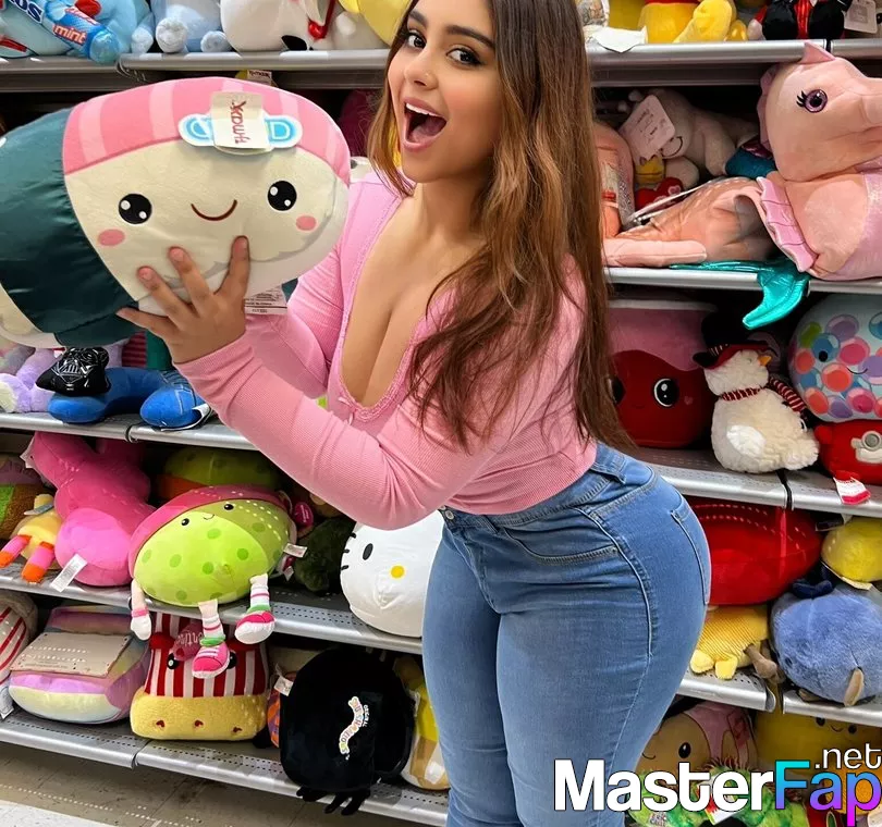 Annabellaivy OnlyFans Leaked POV Picture