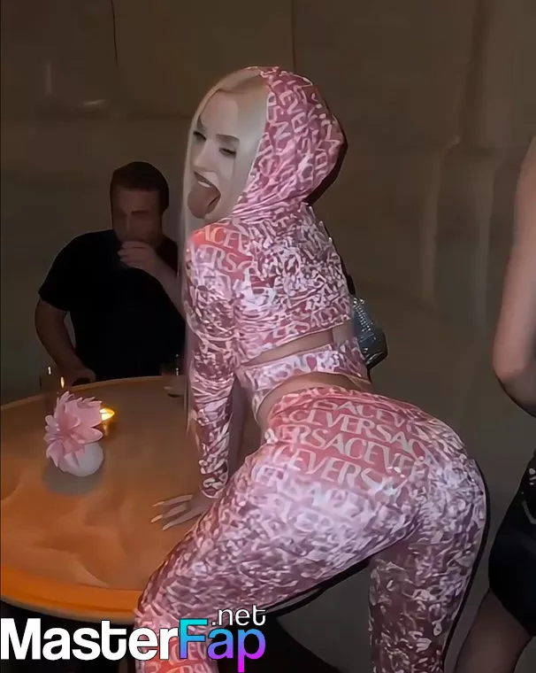 Ava Max OnlyFans Leaked Facial Picture