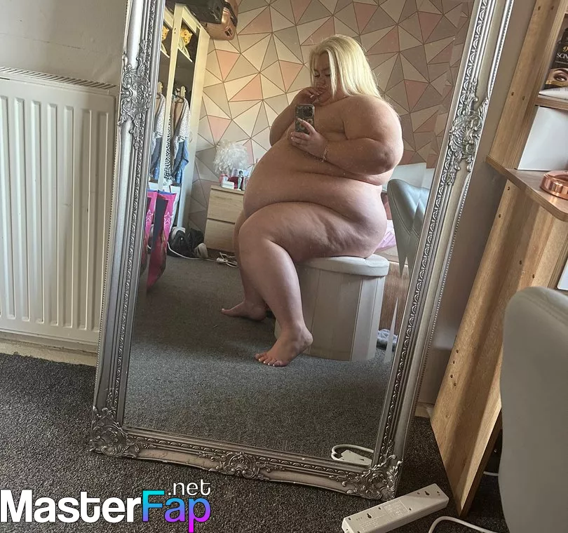 B0ugiee OnlyFans Leaked Teen Picture