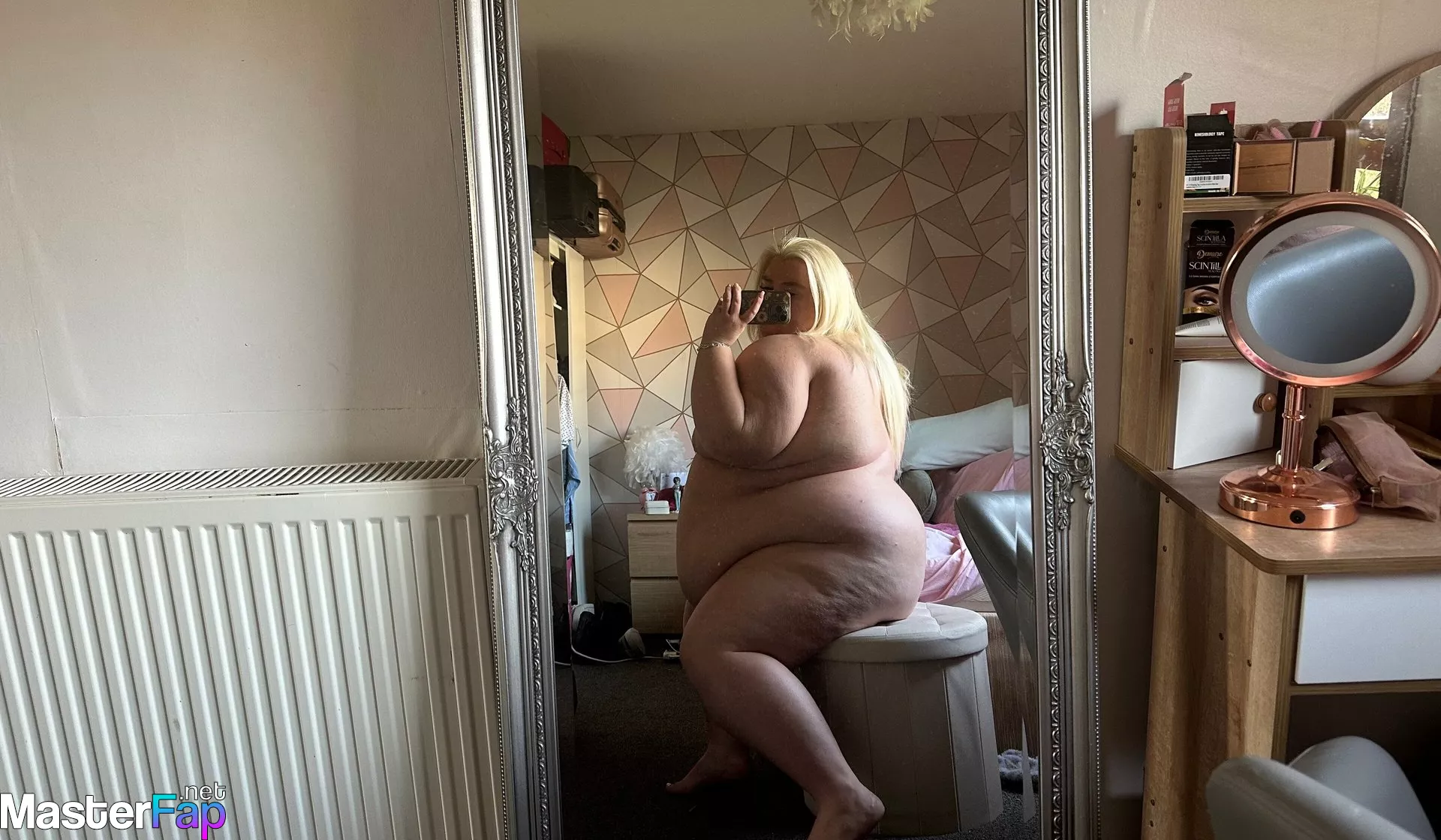 B0ugiee OnlyFans Leaked Licking Picture