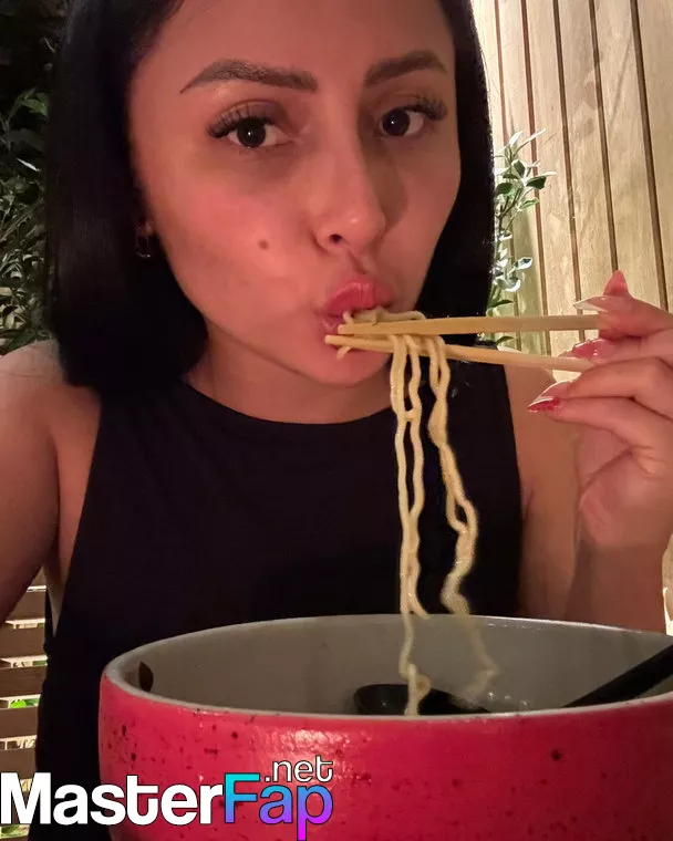 Charlotte19y OnlyFans Leaked Vagina Picture