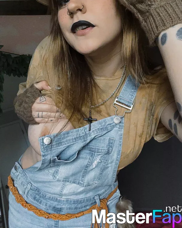 Coophound OnlyFans Leaked Boobs Picture