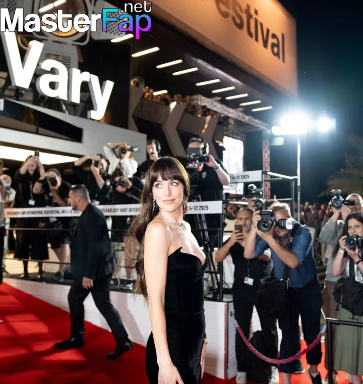 Dakota Johnson OnlyFans Leaked Pussy Picture