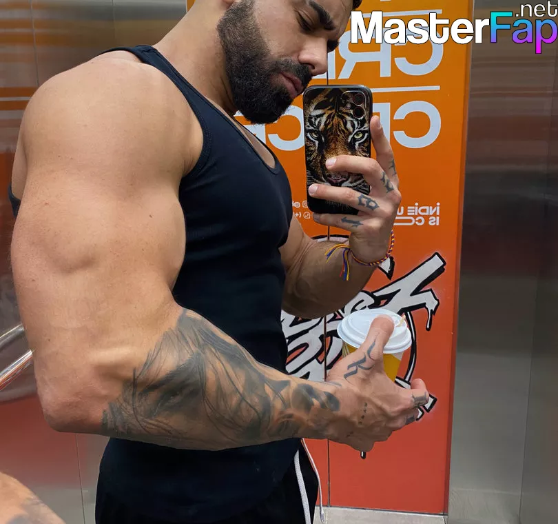 Hunkstripper OnlyFans Leaked Strapon Picture