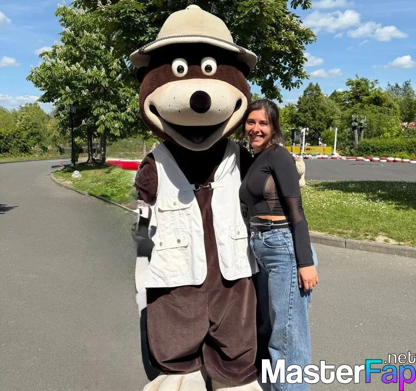 Jasminelive OnlyFans Leaked Facial Picture