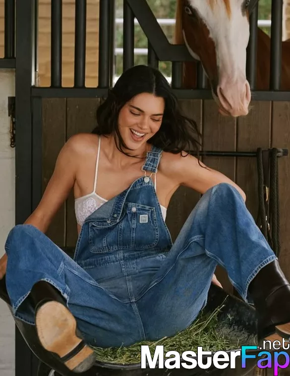 Kendall Jenner OnlyFans Leaked Boobs Picture