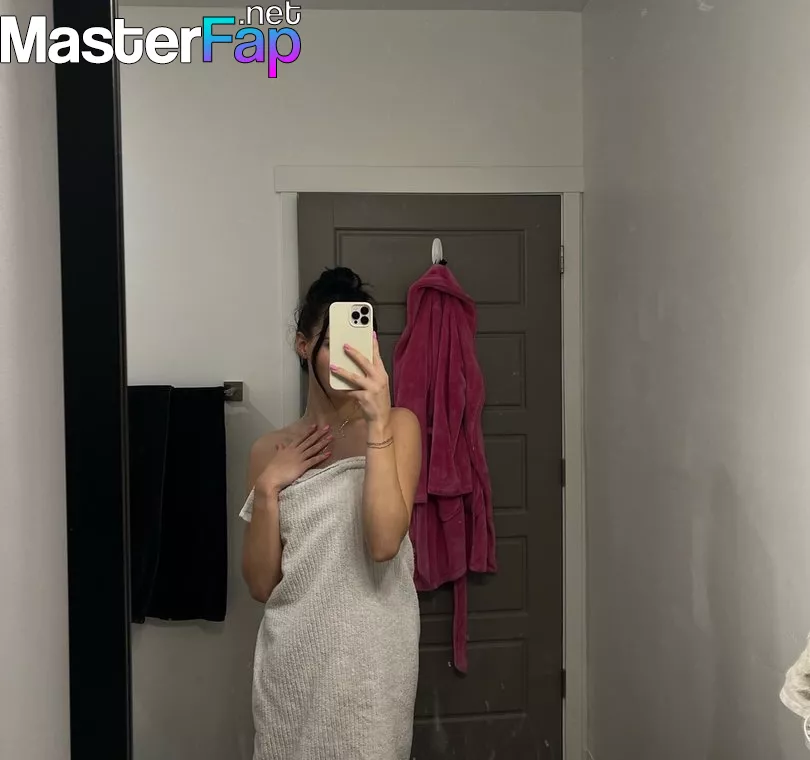 Kylienelson OnlyFans Leaked Blowjob Picture