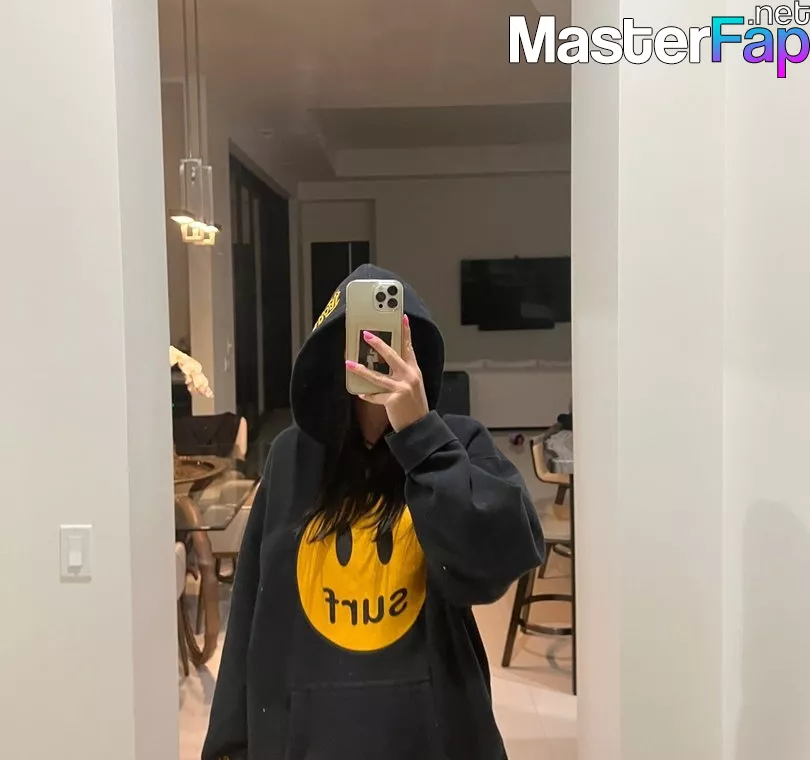 Kylienelson OnlyFans Leaked Interracial Picture