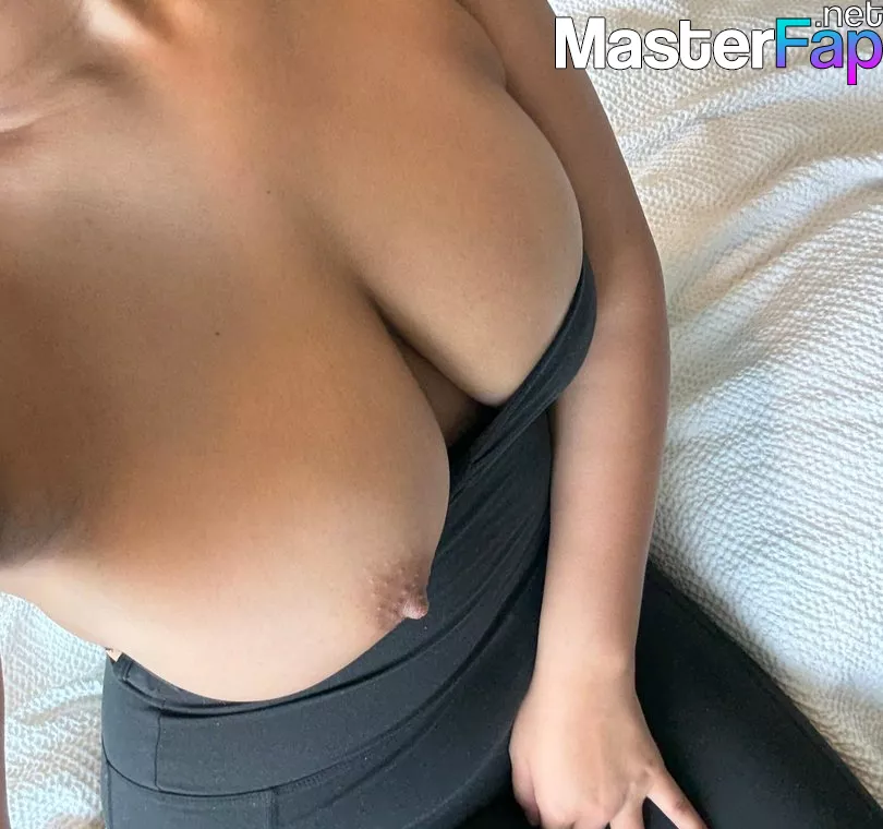 Realcatalina 23 OnlyFans Leaked Toys Picture