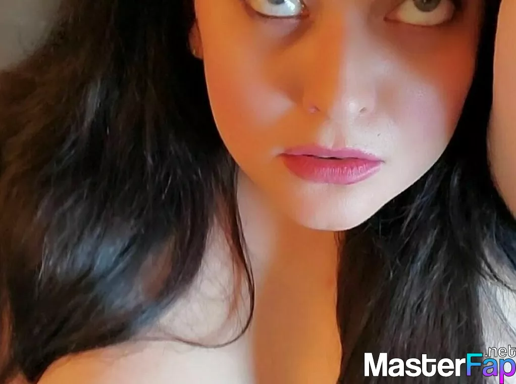 The Laurajohnson OnlyFans Leaked Tits Picture