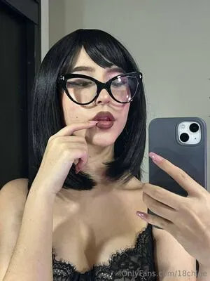 18chloe OnlyFans Leaked Free Thumbnail Picture - #Beazzt4Lxl