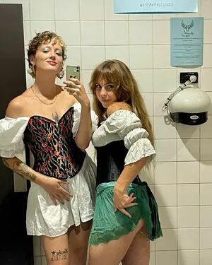 2fairmaidens Thumbnail Picture