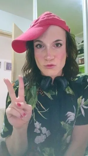 A Mina Moleca Thumbnail Picture
