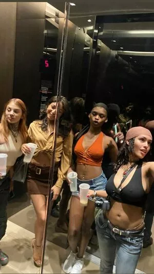 Aaliyeezy OnlyFans Leaked Free Thumbnail Picture - #TH4cM8vh1U
