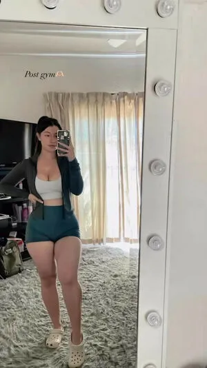 Aayalaaa Thumbnail Picture