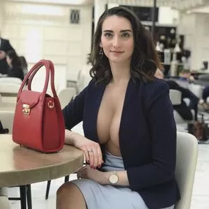 Abby Shapiro Thumbnail Picture