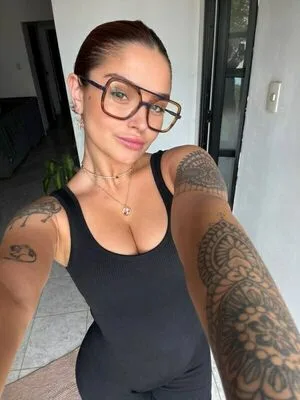 Abrilpazos OnlyFans Leaked Free Thumbnail Picture - #b8ftt9Yuva
