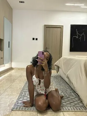 Adaoflondon Thumbnail Picture