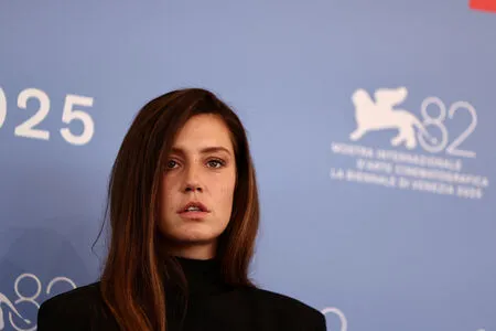 Adele Exarchopoulos OnlyFans Leaked Free Thumbnail Picture - #3Fb01G5Me6