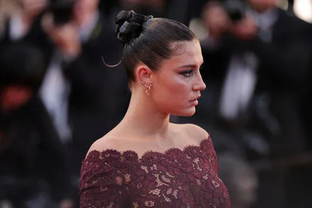 Adele Exarchopoulos OnlyFans Leaked Free Thumbnail Picture - #iGh0sZT0aq