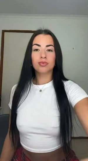 Adior Thumbnail Picture