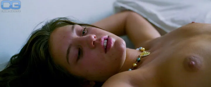 Adle Exarchopoulos OnlyFans Leaked Free Thumbnail Picture - #3GYrsZFMyC