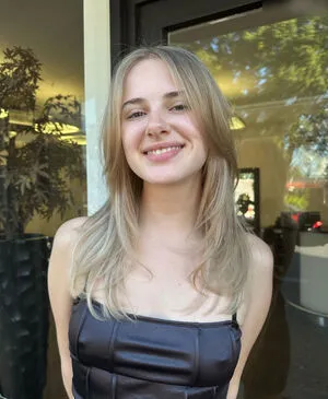 Adriana Burova Thumbnail Picture