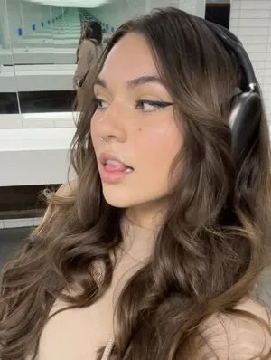 Adriana Salido Thumbnail Picture