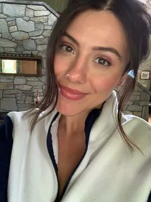 adriana_mae Thumbnail Picture