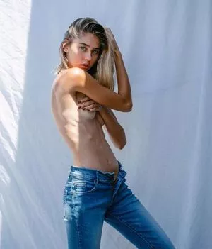 aemillin OnlyFans Leaked Free Thumbnail Picture - #Ex0nzEIbnt
