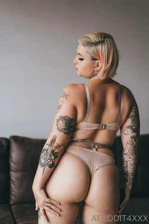 Afrodit4x OnlyFans Leaked Free Thumbnail Picture - #PeIeP0WTep