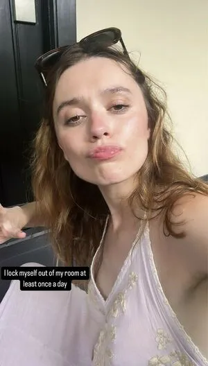 Aimee Lou Wood Profile Thumbnail