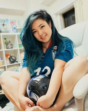 Aki Dearest Thumbnail Picture